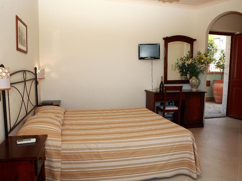 Villa Cristina Giardini Naxos Exterior foto