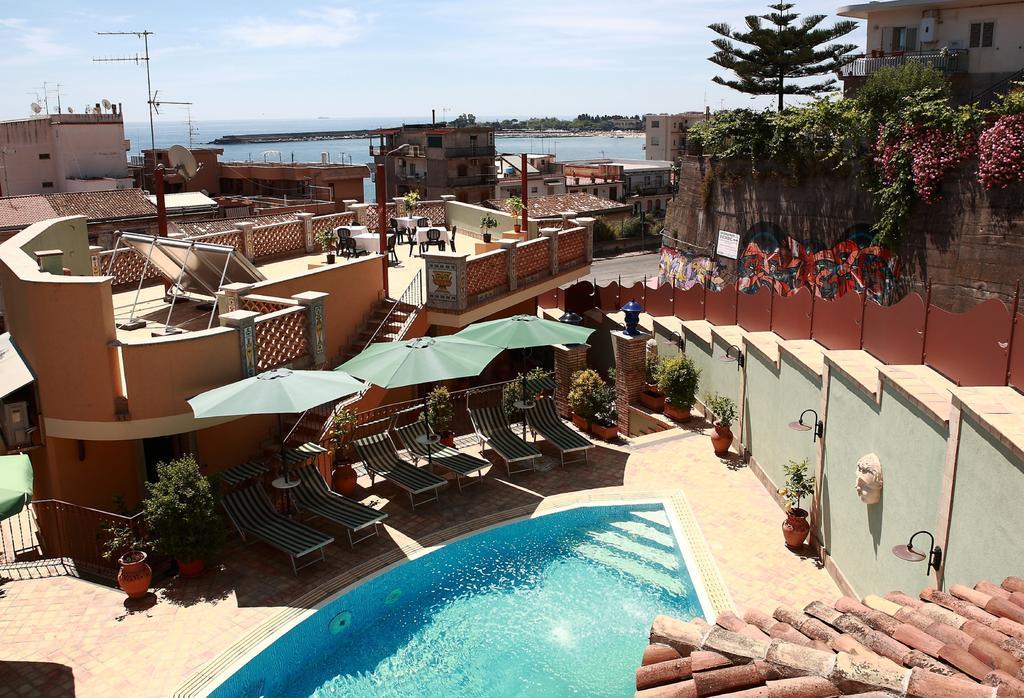 Villa Cristina Giardini Naxos Exterior foto