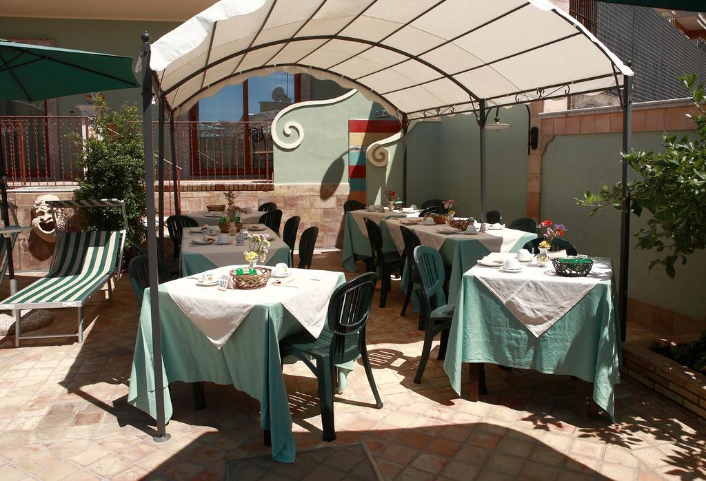Villa Cristina Giardini Naxos Exterior foto